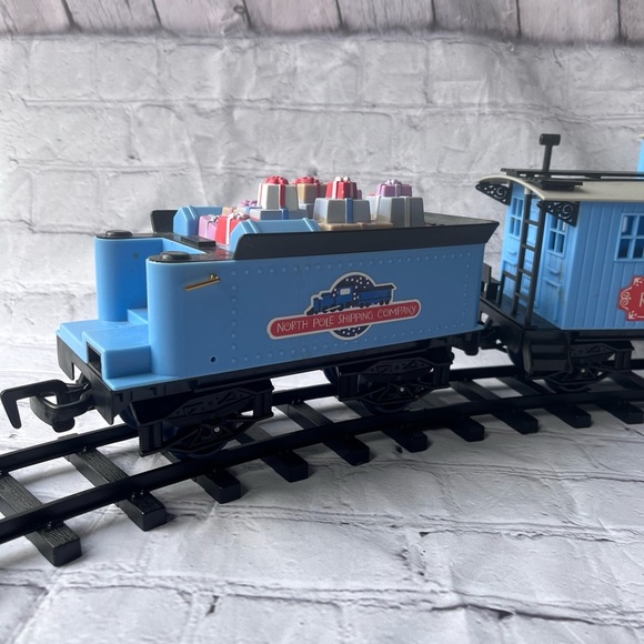 Vintage Rudolph and The Island of Misfit Toys: Rudolph's Red Nose Express - Picture 3 of 8